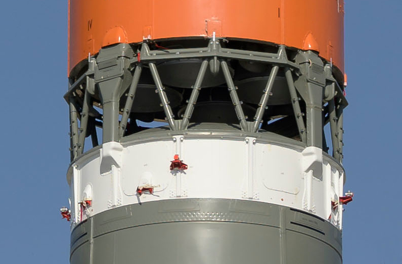 Light this candle… ¡mientras estoy cayendo!